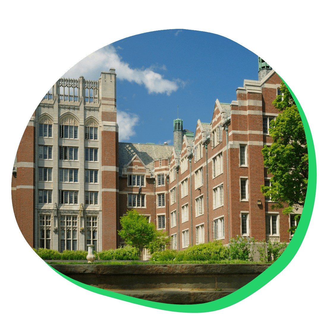 Private vs public college campus