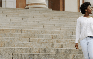 New college student adjusting to college campus